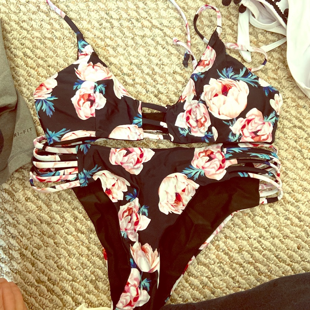 Cupshe suit
